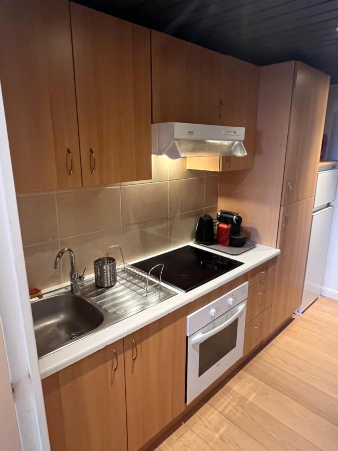Appartement Confortable, Petite Vue Mer Et Piscine Cassis Zewnętrze zdjęcie